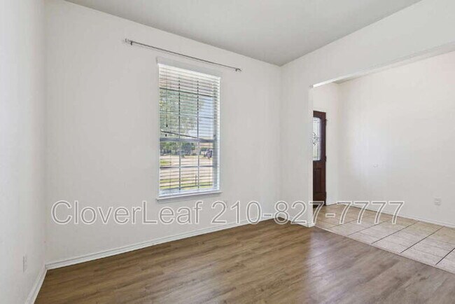 Building Photo - 3628 Lazy Diamond