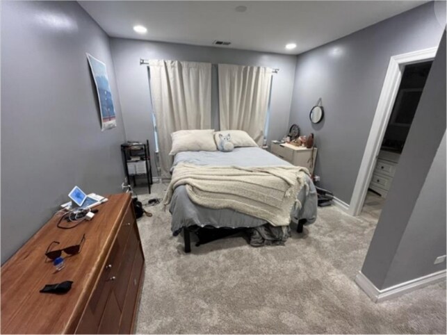 Bed 1 - 4845 N Washtenaw Ave