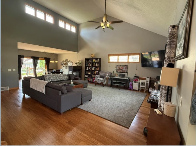 Building Photo - 4363 Memorial Cir