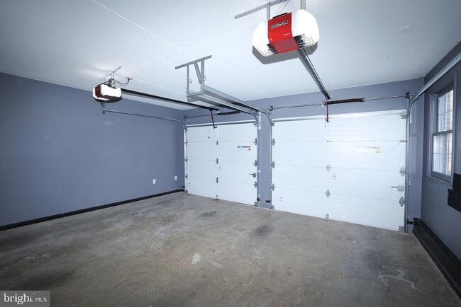 Building Photo - 47699 Whirlpool Square