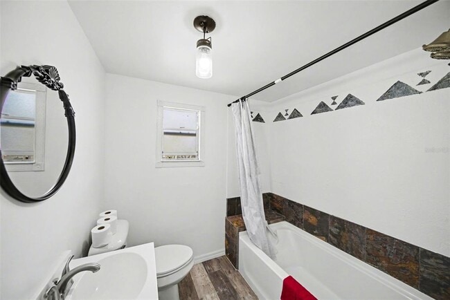 Building Photo - 38250 13th Ave