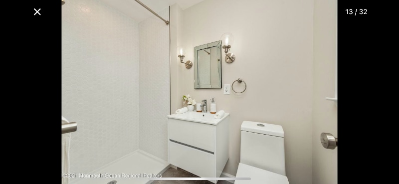 Building Photo - 68 Monroe Ave