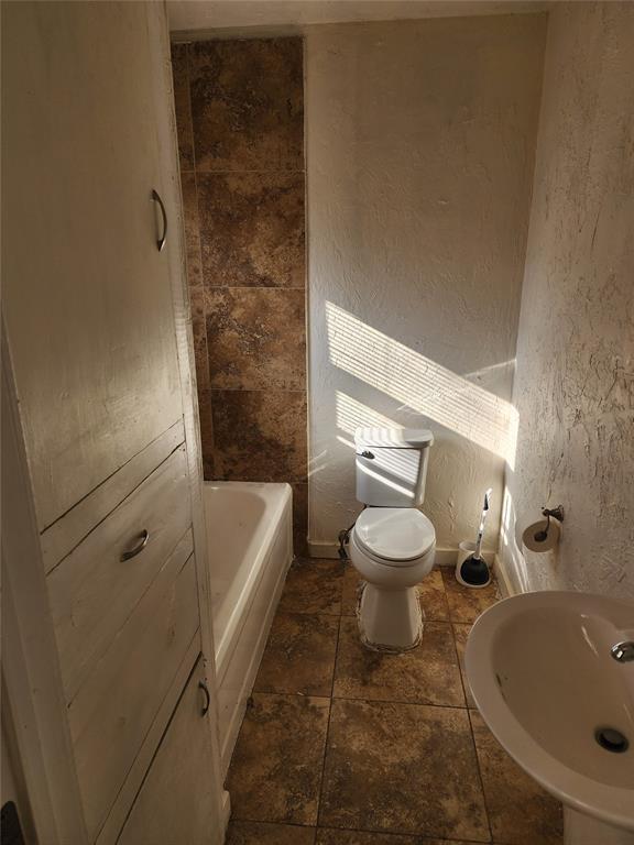 Building Photo - 616 NW 36th St