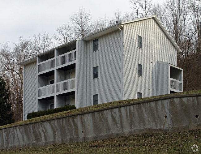 Primary Photo - Ashtree Apartments