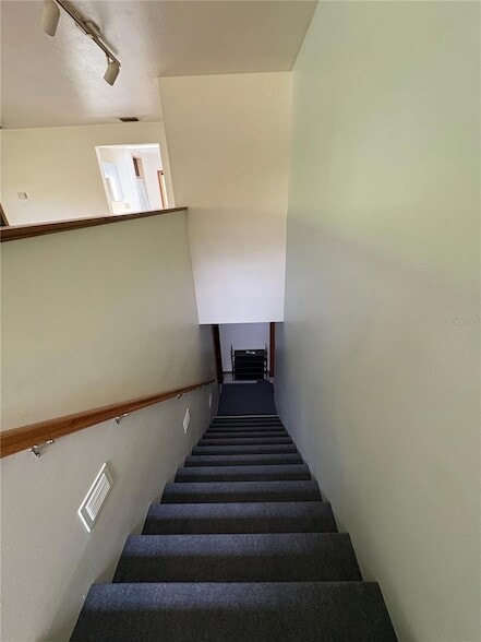 Building Photo - 6140 E Tenison St