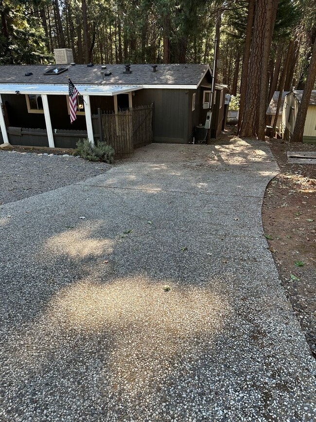 Building Photo - 14667 Bridgeport Cir