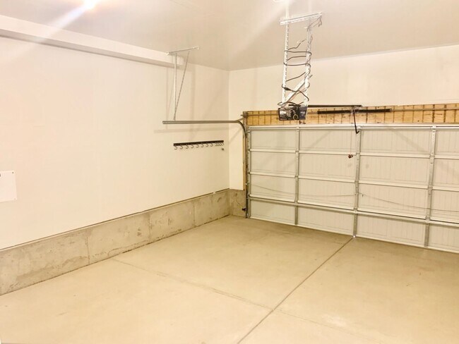 Building Photo - 5551 W 29th St