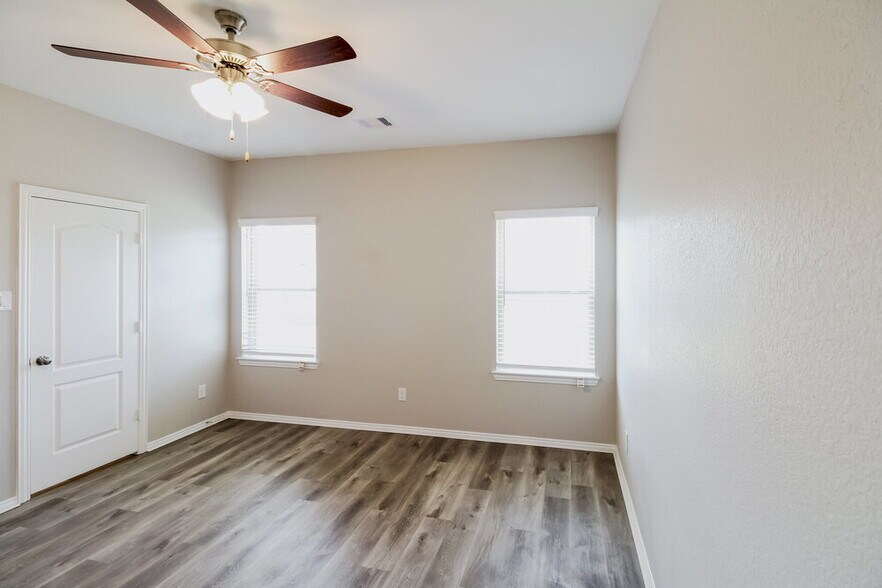 Building Photo - 8519 Balding Dr