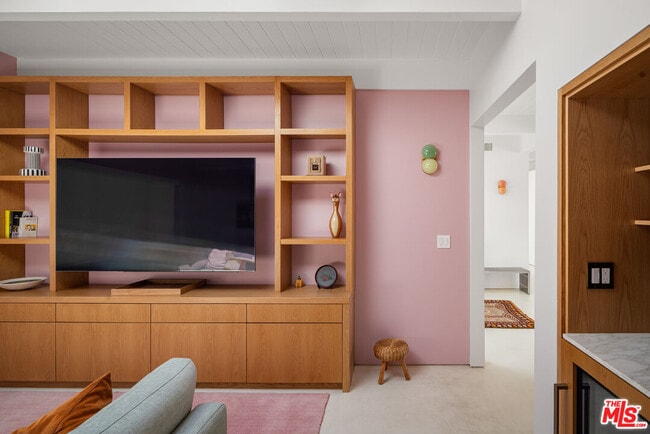 Building Photo - 1227 Tellem Dr