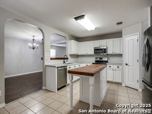 Building Photo - 10315 Crystal