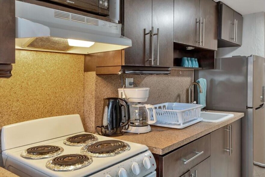 Building Photo - 19201 Collins Ave