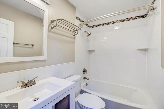 Building Photo - 1325 13th St NW