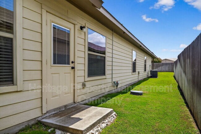Building Photo - 139 Joanne Cv