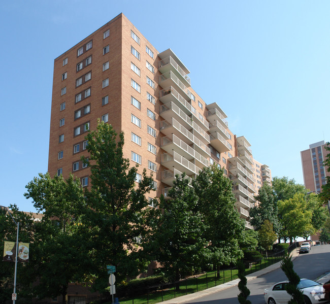 Building Photo - Wornall Plaza