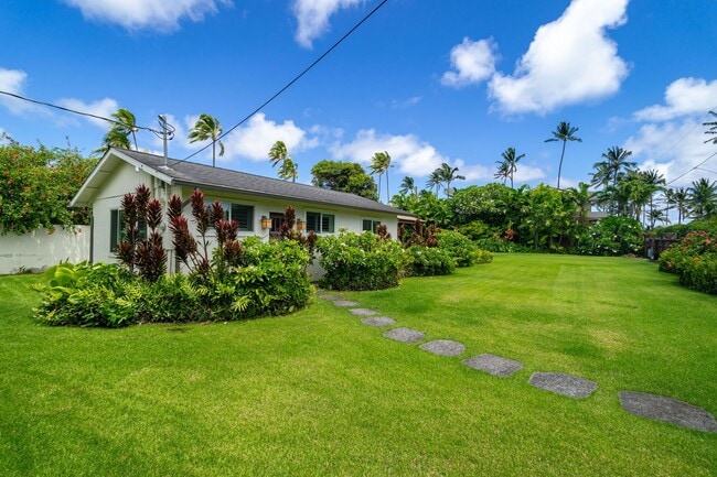 Building Photo - 110 N Kalaheo Ave