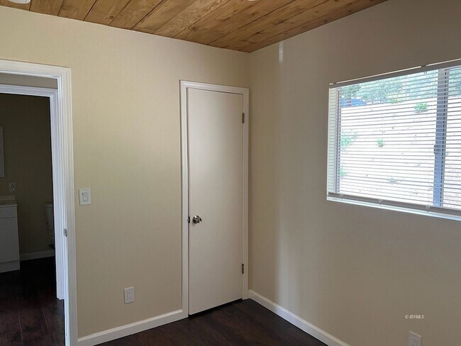 Building Photo - 25840 CA-243