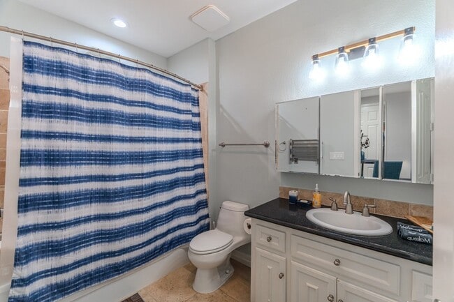 Building Photo - 7039 Kingston Cove Ln