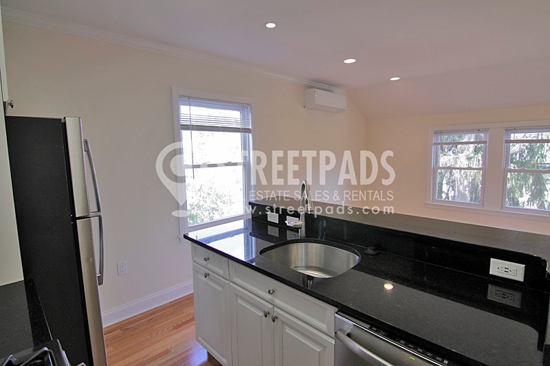 Building Photo - 1 Langdon Sq