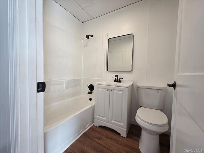 Building Photo - 1265 US-6