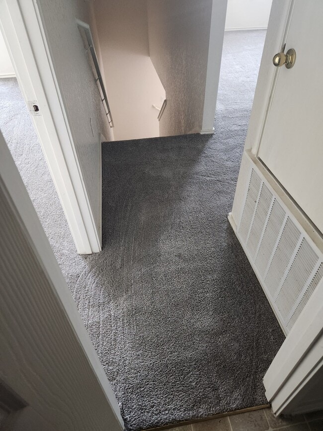 Building Photo - 3215 Northwest Blvd