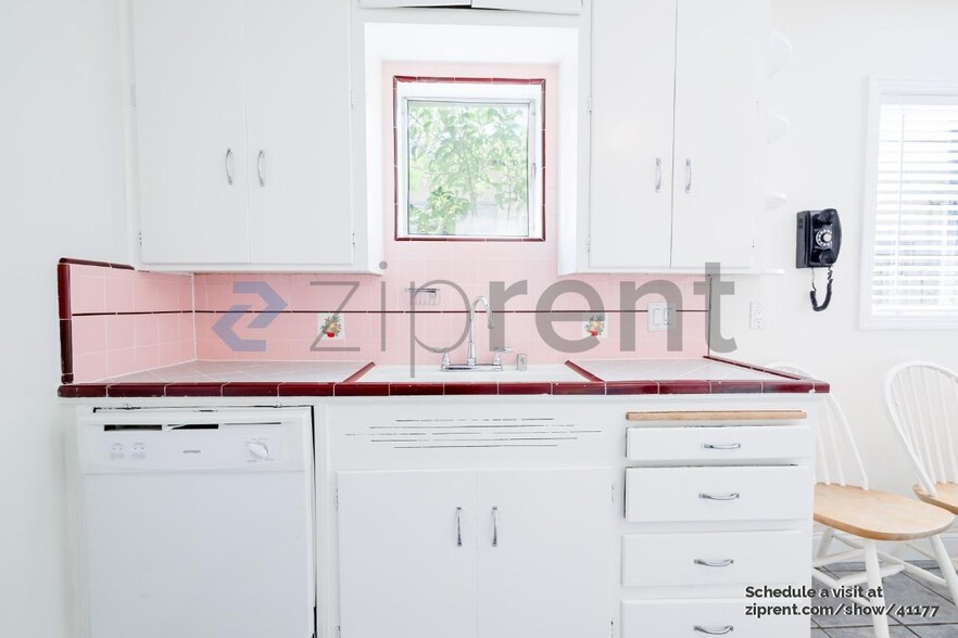 Building Photo - 2729 57th St