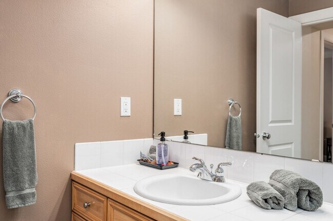 Building Photo - 4224 Francis Ave N