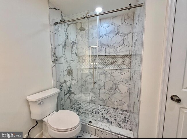 Building Photo - 12410 Iona Sound Dr