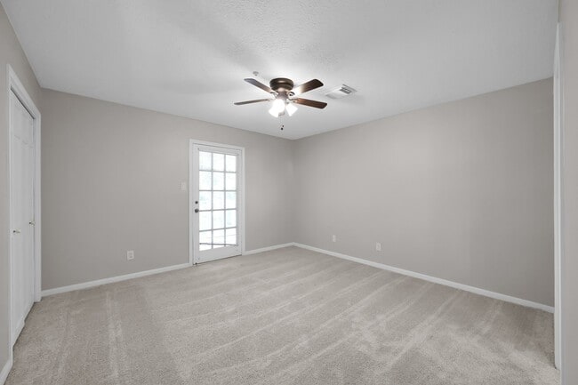 Building Photo - 1807 Brookchester Dr