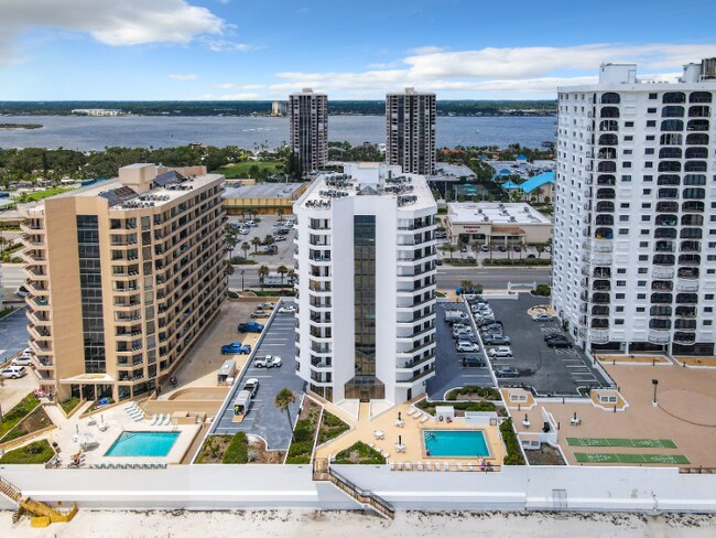 Building Photo - 3013 S Atlantic Ave