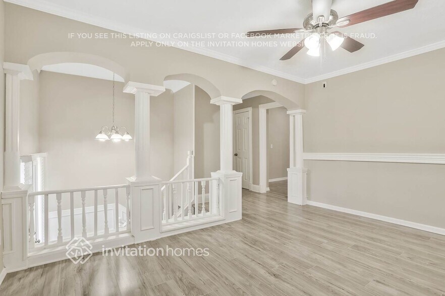 Building Photo - 2300 Pebble Rock W