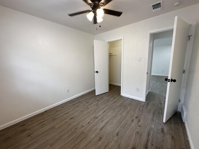 Building Photo - 1732 Americana Blvd