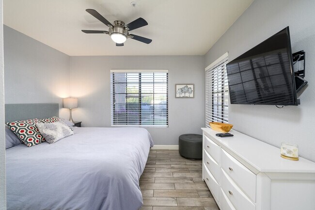 Building Photo - 9695 N 93rd Way