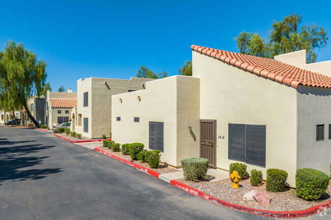 Building Photo - Pueblo Santa Fe