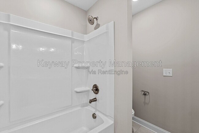 Building Photo - 3217 Venetian Dr