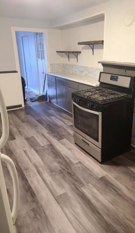 Building Photo - 1004 5th Ave