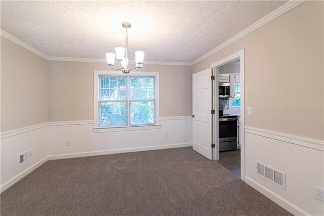 Building Photo - 3165 Henderson Walk