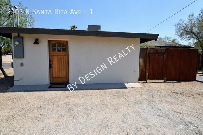 Building Photo - Renovated and Furnished 1 Bed 1 Bath Casita - 1 Mile To UofA