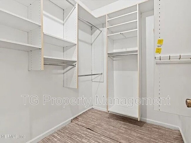 Building Photo - 12301 Kernan Forest Blvd