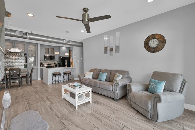 Building Photo - 12800 Melville Dr