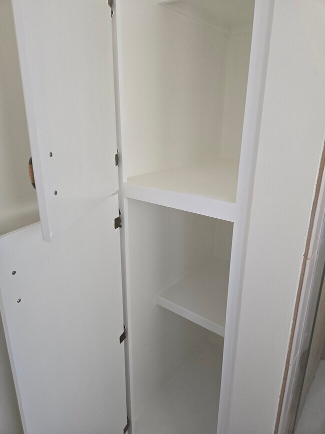 Hall Closet - 2632 St George St