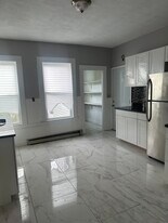 Building Photo - 19 Dewey St