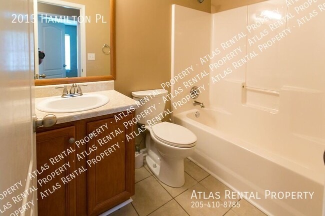 Building Photo - 2013 Hamilton Pl