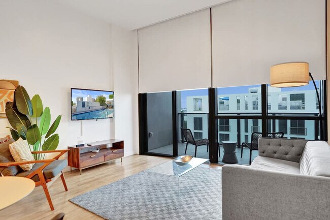 Building Photo - 1220 17th St