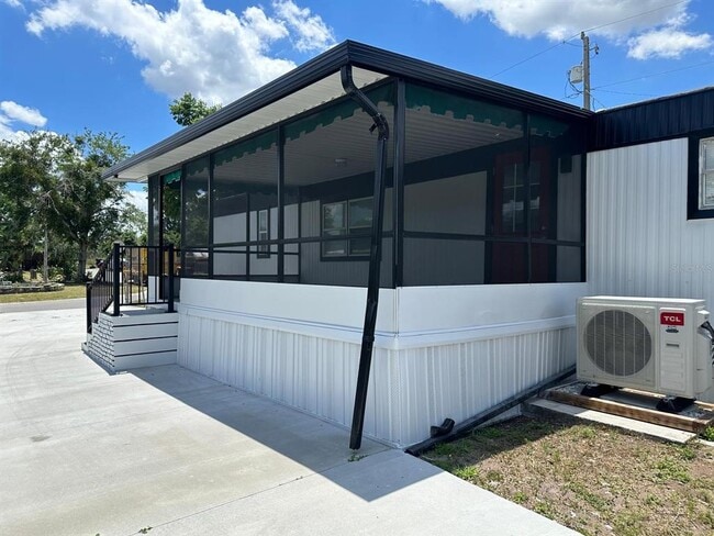 Building Photo - 3061 Crystal Hills Dr
