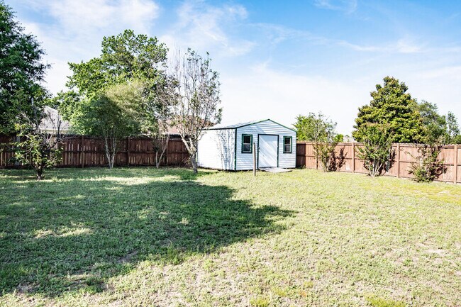 Building Photo - 2833 Atoka Trail