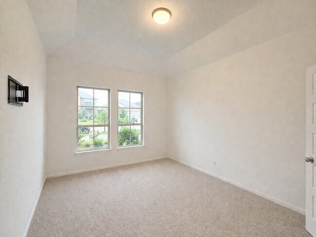 Building Photo - 31630 Zoe Pt