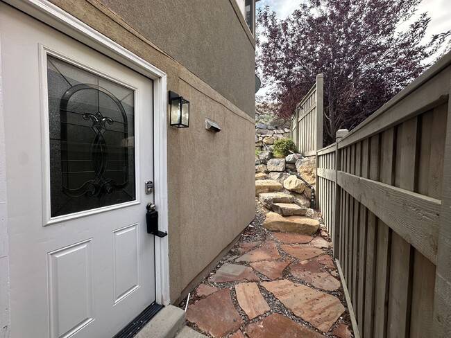 Building Photo - 4000 Mount Airey Dr