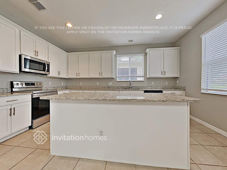 Building Photo - 14950 Perdido Dr