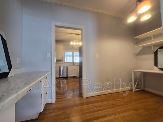 Building Photo - 3004 Honor Ct