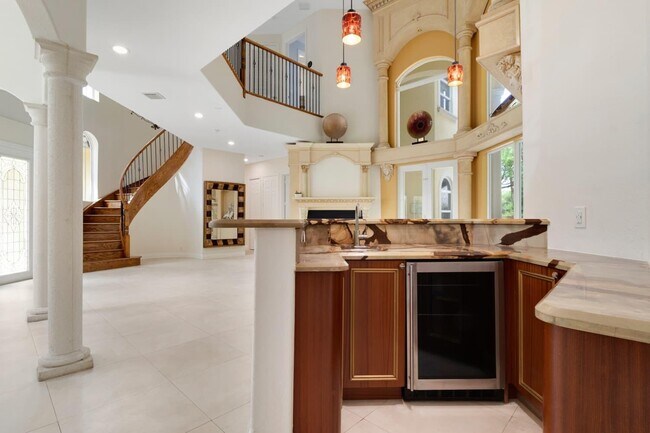 Building Photo - 6301 SW 58th Ct